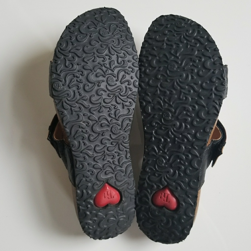 Think! Sandals - Picture 8 of 8